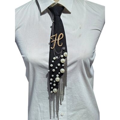 Wholesale Letter H Pearl Brooch Necktie Handmade Faux Pearl Alphabet Pin with Iron Chain Tassel Decorative Polyester Tie for Women (Black)