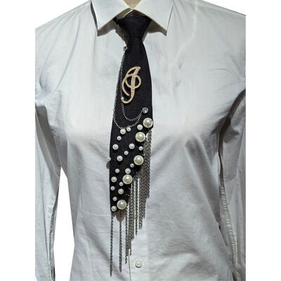 Wholesale Letter I Pearl Brooch Necktie Handmade Faux Pearl Alphabet Pin with Iron Chain Tassel Decorative Polyester Tie for Women (Black)